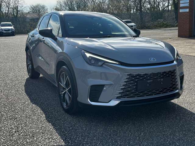 Lexus Lbx 1.5 Premium + Cvt Hybrid Graphite Gray