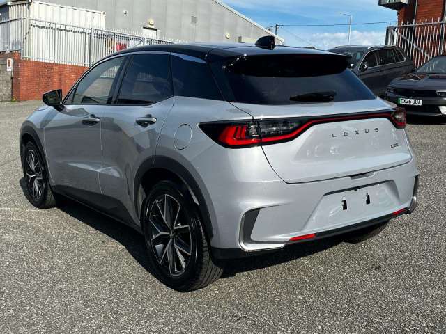 2024 Lexus Lbx 1.5 Premium + Cvt