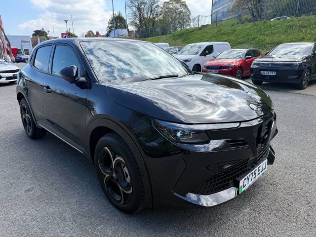 Alfa Romeo Junior 1.2 Turbo Ibrida Intensa 5dr Auto Hatchback Petrol Black