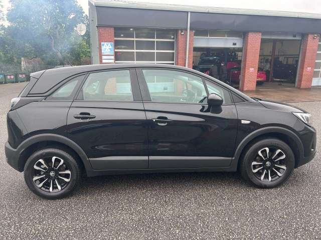 2022 Vauxhall Crossland 1.2 Design Turbo