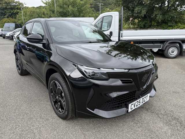 Alfa Romeo Junior 1.2 Ibrida Tb Mhev S-A Hybrid Black