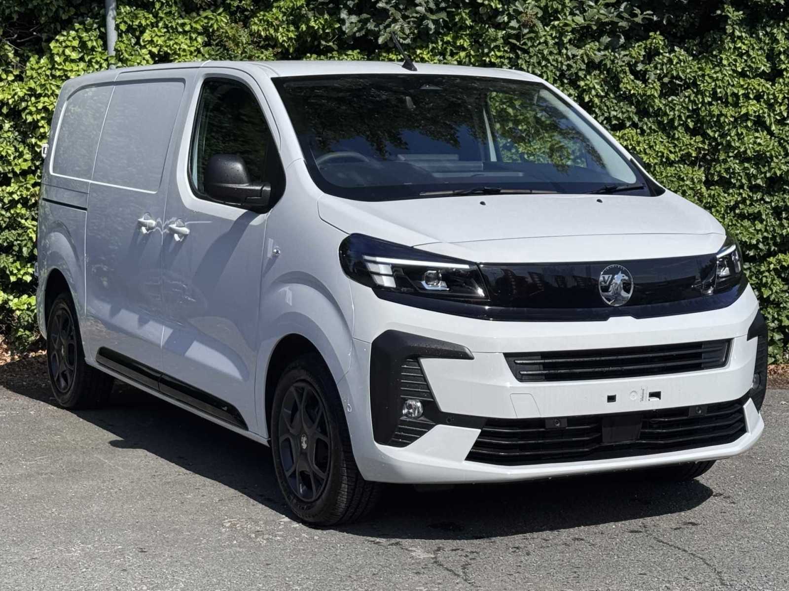 2026 VAUXHALL VIVARO