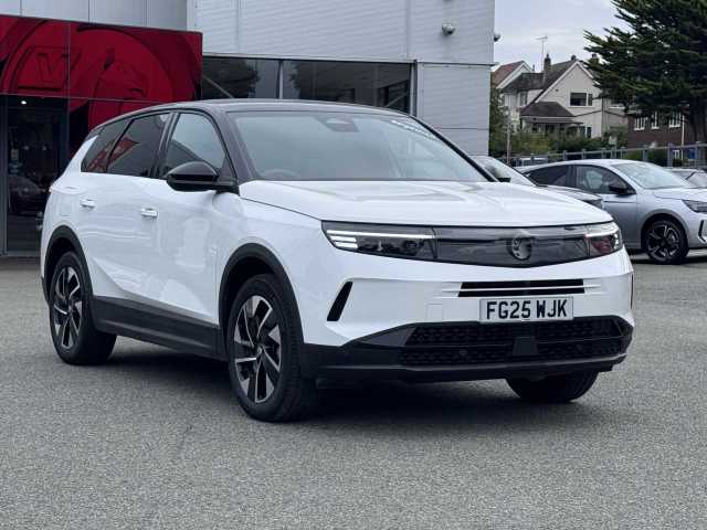 Vauxhall Grandland 1.2 Ultimate Trbo M Hatchback Hybrid White