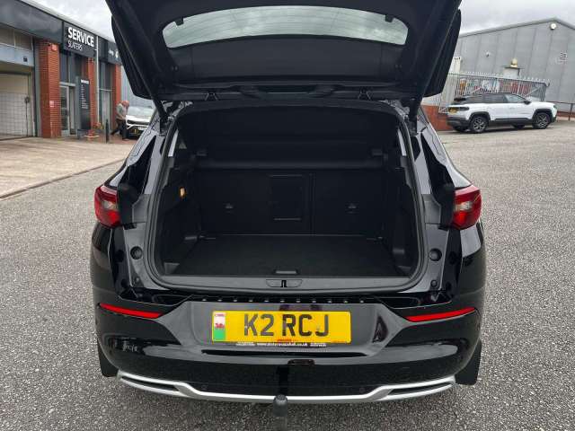 2022 Vauxhall Grandland 1.5 Turbo D 130ps Ultimate Au