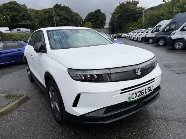 Vauxhall Grandland 1.2 Hbd 136 Dsg E-dct6  Au Station Wagon Hybrid Arctic White