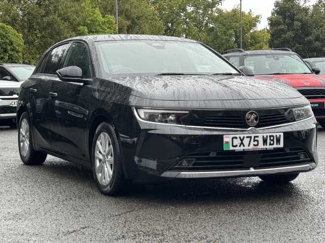 Vauxhall Astra 1.2 Business Edition 130PS 6Speed Man Hatchback Petrol Carbon Black