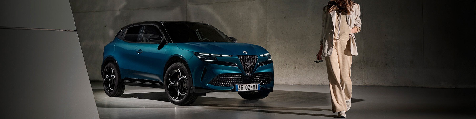 alfa-romeo junior-ibrida Banner